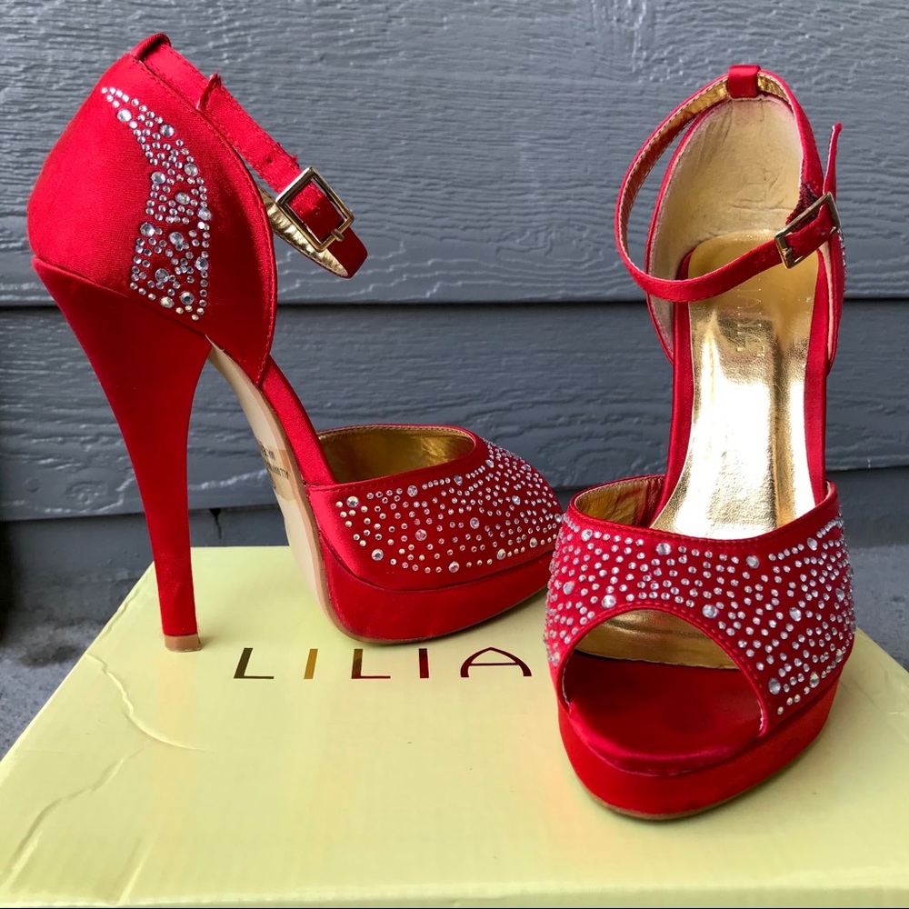Sexy Red Satin Platform Heel Pumps with Rinestones - Picture 2 of 8
